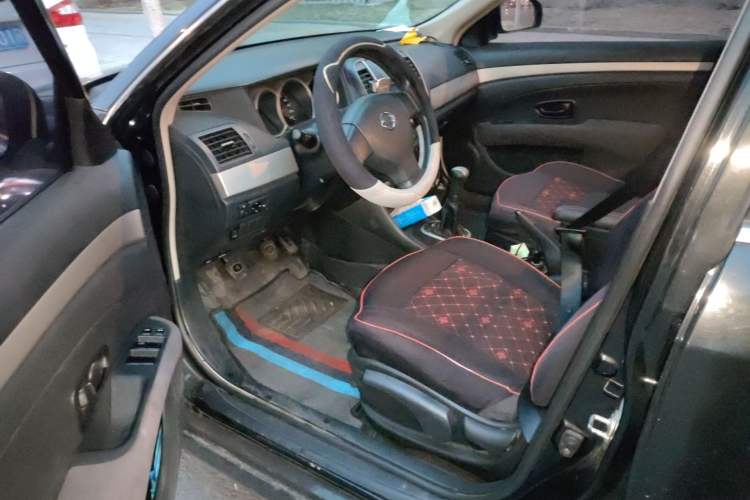 Used Nissan Sylphy 2016 Classic 1.6XE Manual Leading Edition Driver Seat