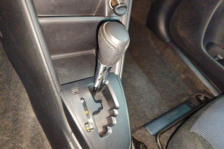 Used Toyota YARiS L Zhi Xuan 2019 1.5E CVT Dynamic Edition China VI compliant Gear Lever