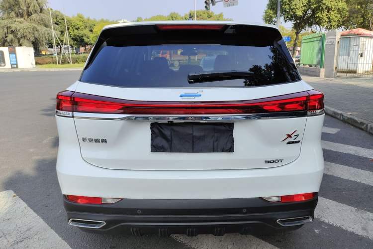 Used Oshan X7 PLUS 2023 Enjoy Edition 1.5T Automatic Pilot Model 7 Seats