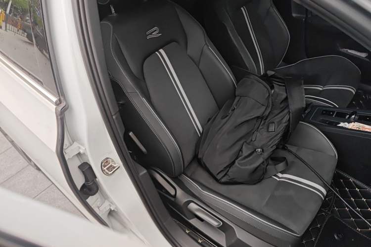 Used Volkswagen Golf 2021 280TSI DSG R-Line Right Front Seat