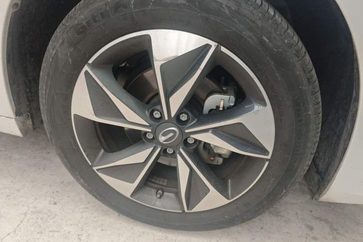 Used GAC Trumpchi M6 2023 PRO 270T DCT Luxury Edition Right Front Wheel Hub