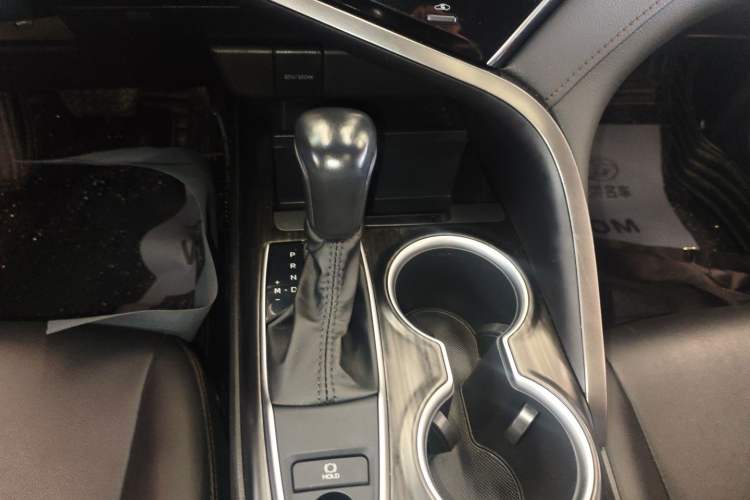Used Toyota Camry 2023 2.0GVP Premier Edition Gear Lever