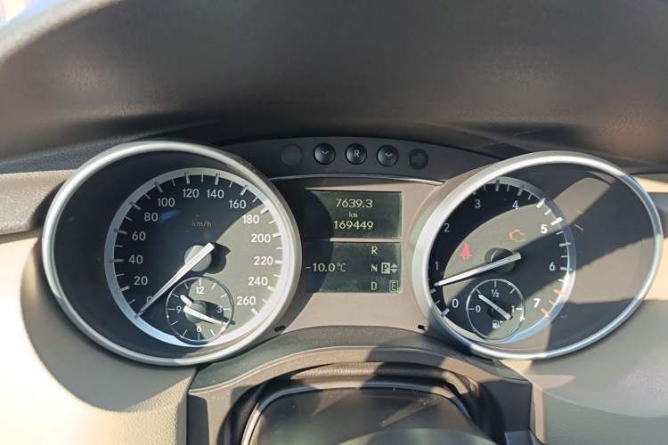 Used Mercedes-Benz R-Class 2010 R 350 L 4MATIC