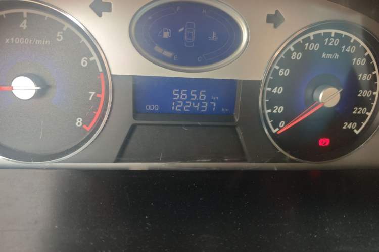 Used Geely Auto Classic Emgrand 2012 Sedan 1.8L Manual Comfort Model Odometer Close Up