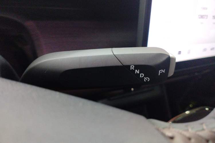 Used CHANGAN NEVO A07 2025 Blue Whale Pure Electric Version 525 Luxury Model Gear Lever