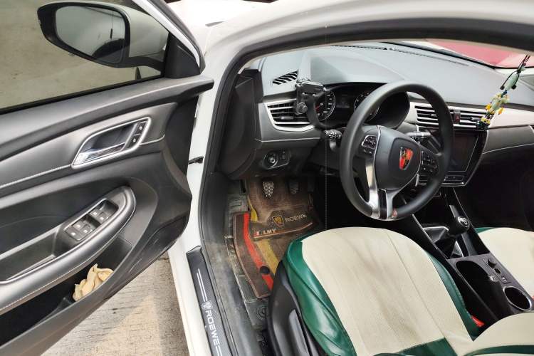 Used Roewe i5 2020 1.5L Manual 4G Connect Luxury Edition Driver Seat