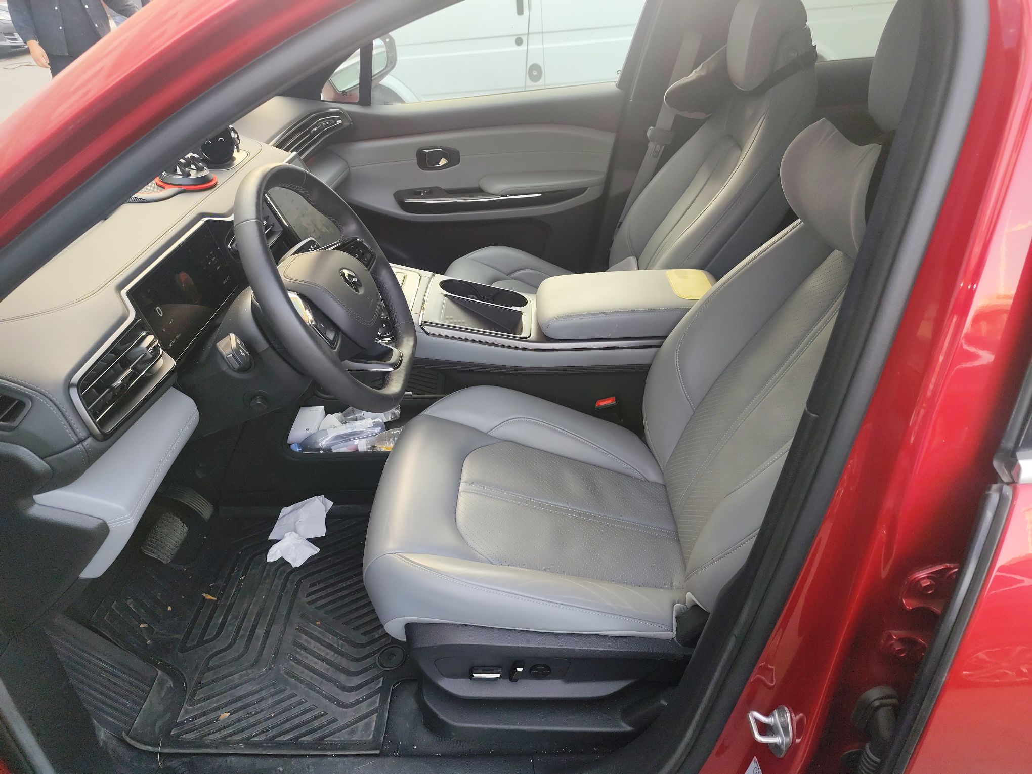 Переднее сиденье в автомобиле