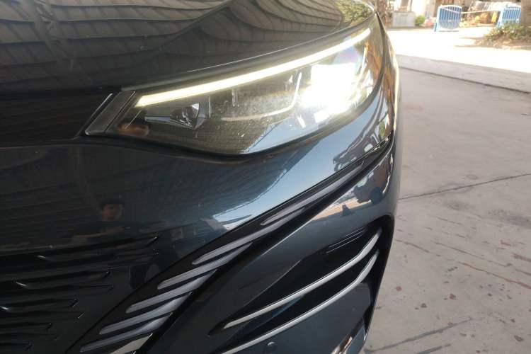 Used Denza N8 2023 Four-Wheel Drive Ultra-Hybrid Flagship Six-Seater Version