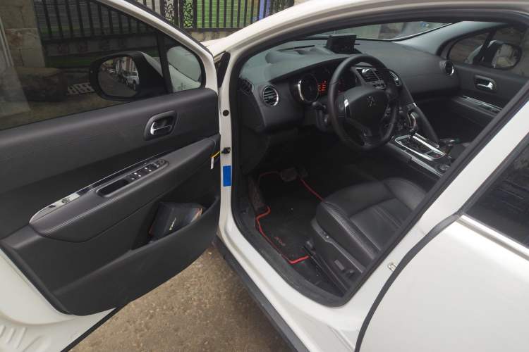 Used Peugeot 3008 2013 1.6THP Automatic Prestige Edition Driver Seat