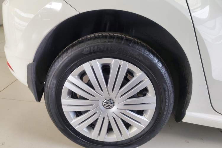 Used Volkswagen Polo 2016 1.6L Automatic Comfort Model Exterior 5