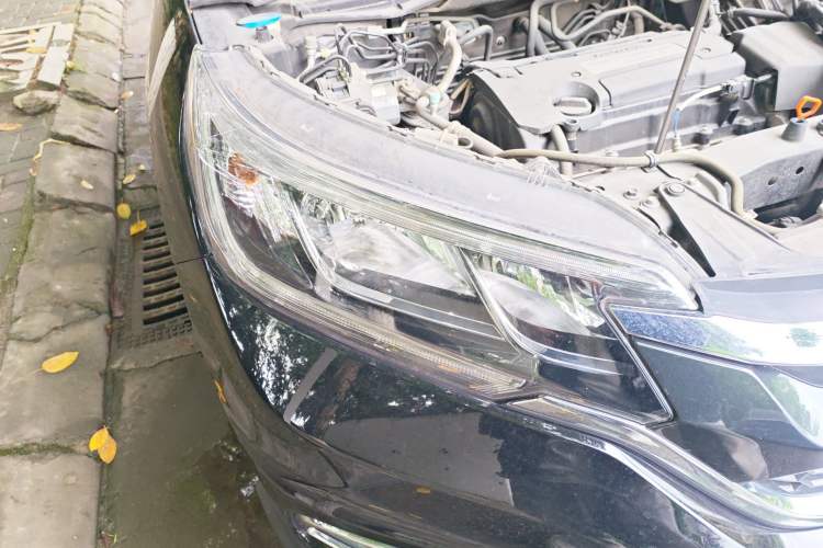 Used Honda CR-V 2015 2.4L two-wheel drive luxury version Right Front Headlight