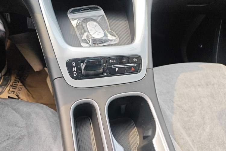 Used Geely Galaxy Geome 2026 Model 310km Youth Edition Gear Lever