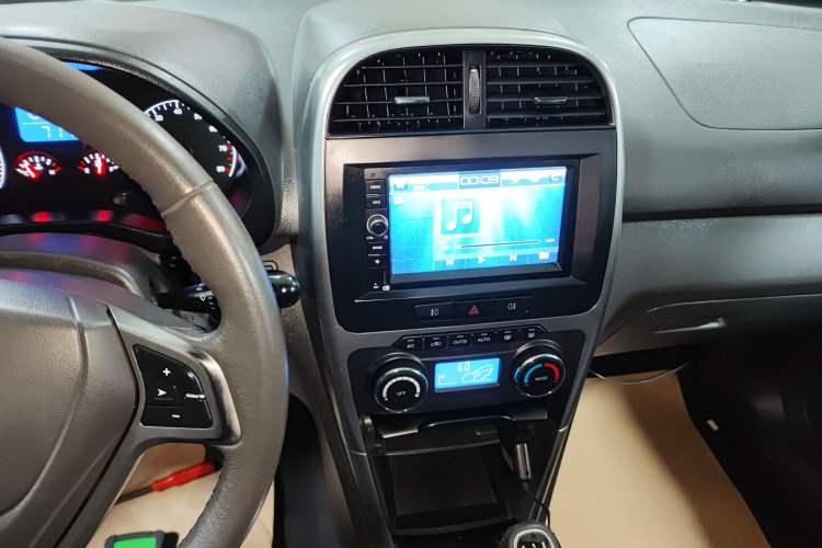 Used Chery Tiggo 3 2015 1.6L Manual Zhishang Commemorative Edition Audio And AC Panel