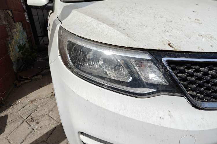 Used Kia K2 2015 Sedan 1.4L Manual Transmission GL
