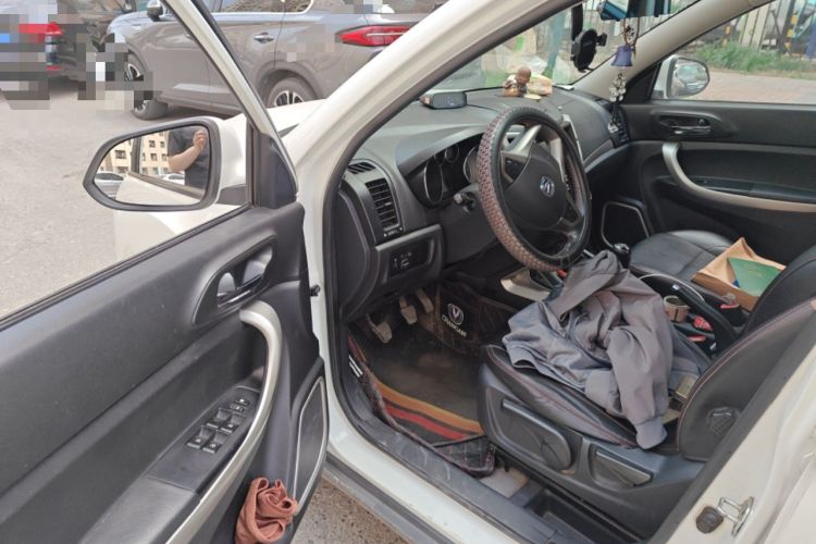 Used CHANGAN CS35 2012 1.6L Manual Luxury Model China IV Standard