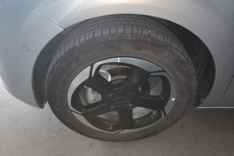 Used Dongfeng NAMMI 01 2024 New Edition 430 Max Smart+ Left Front Wheel Hub