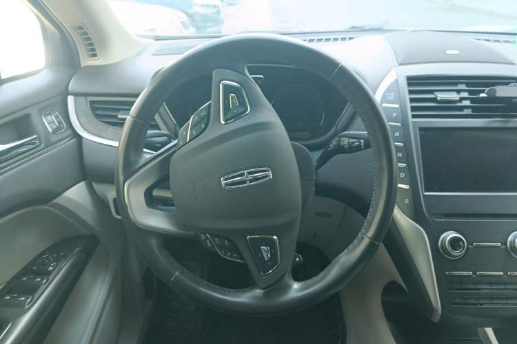 Used Lincoln MKC 2017 2.0T Two-Wheel-Drive Luxury Edition
