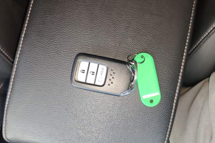 Used Honda CR-V 2017 240TURBO CVT Front-Wheel Drive Fashion Edition
