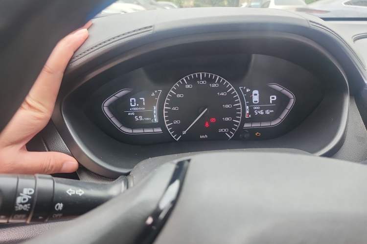 Used CHANGAN Alsvin 2019 1.5L DCT Luxury Version China VI Standard