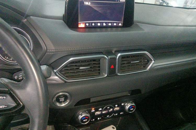 Used Mazda CX-5 2021 2.0L Automatic Two-Wheel Drive Smart Version
