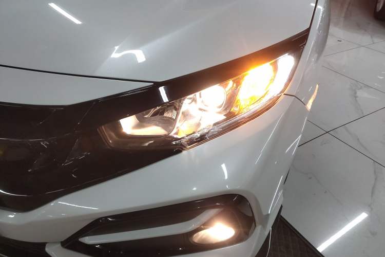 Used Honda Civic 2021 HATCHBACK 220TURBO CVT New Trendsetter