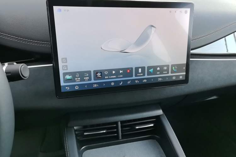 Used BYD Seal 06 New Energy 2025 DM-i Smart Drive 120KM Deluxe Model Audio And AC Panel