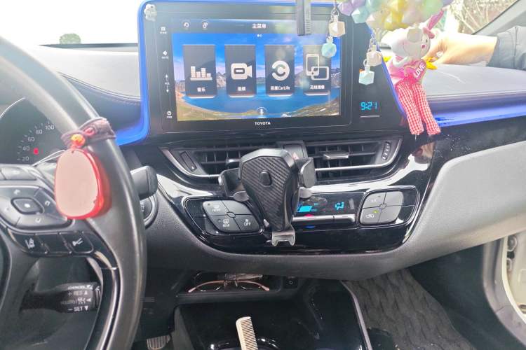 Used Toyota IZOA 2018 2.0L Yichi Version China VI Standard