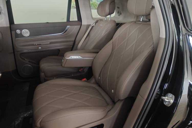 Used Hima AITO M9 2025 Extended-Range Ultra Version 52 kWh 6-Seater Left Rear Seat