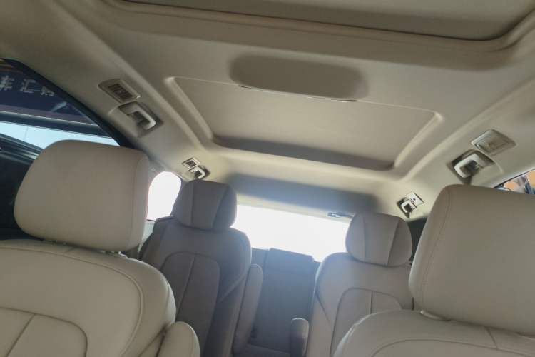 Used Buick GL8 2022 ES Landtrek 653T Luxury Edition