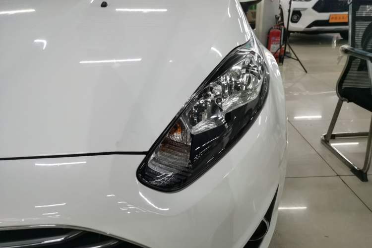 Used Ford Fiesta 2013 Hatchback 1.5L Automatic Fashion Edition