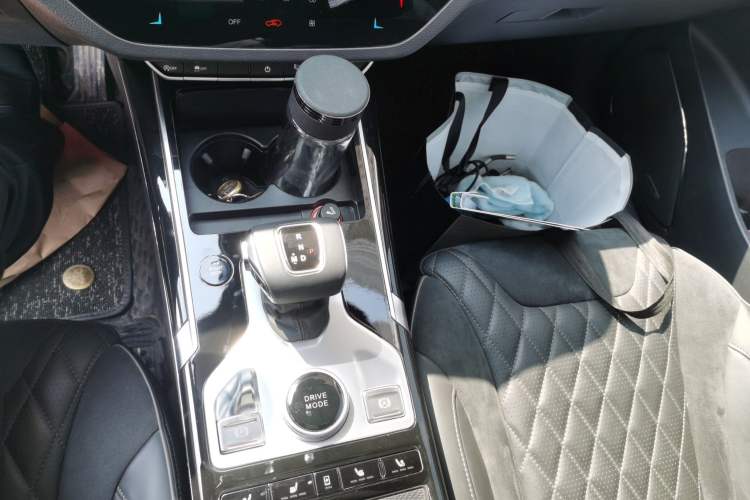 Used Hongqi HS5 2019 2.0T Smart Connect Flagship All-Wheel-Drive Version
