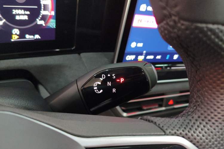 Used Volkswagen Tiguan L 2024 PRO 380TSI Four-Wheel Drive R-Line Prestige Edition
