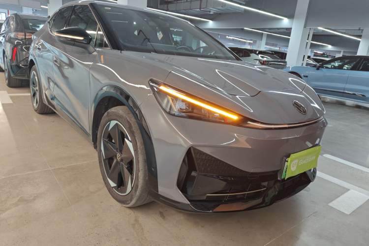 Used Volkswagen ID.UNYX 2024 Pro Long-Range Version