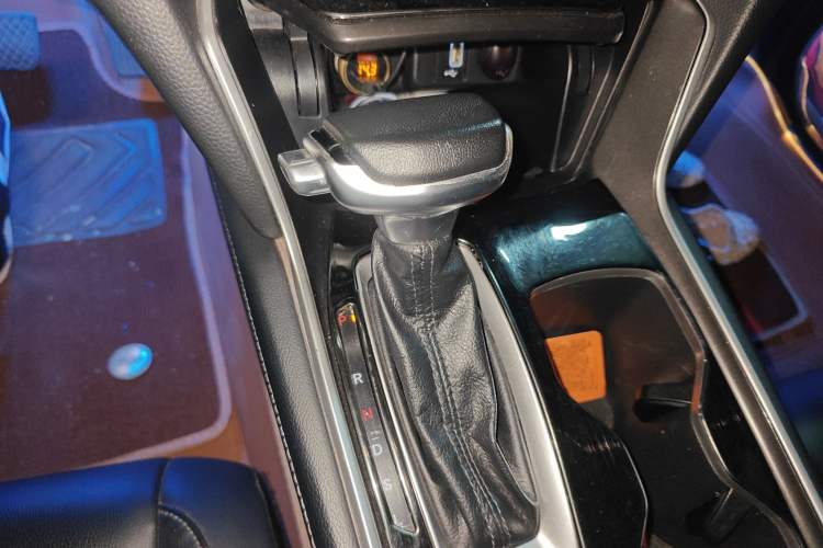 Used Honda Accord 2018 260TURBO Luxury Edition China VI Gear Lever