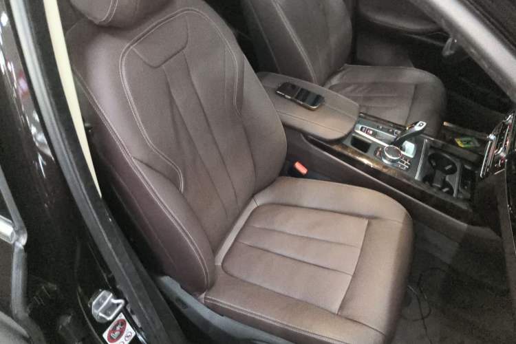 Used BMW X5 2018 xDrive28i Right Front Seat