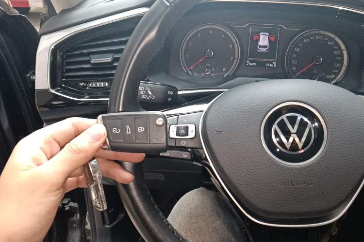 Used Volkswagen Tayron 2020 330TSI Two-Wheel Drive Luxury Smart Connectivity Version Vehicle Key