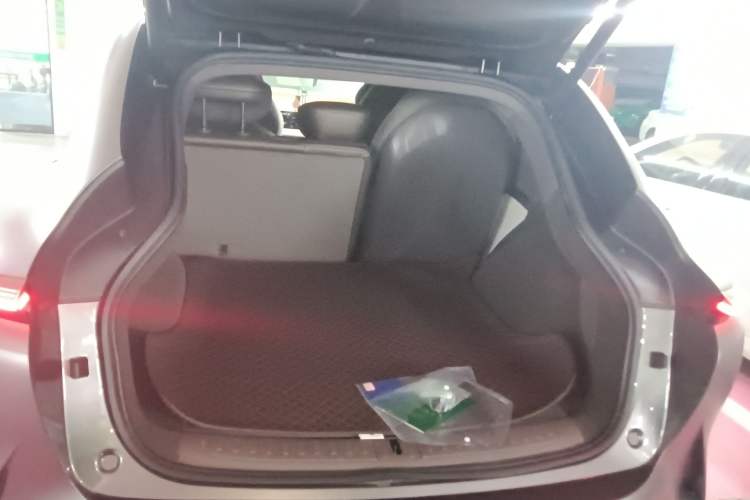 Used IM LS7 2023 100kWh Pro All-Wheel-Drive Version