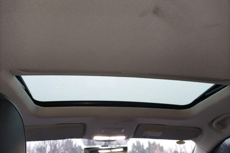 Used Roewe i5 2023 1.5L CVT Luxury Edition