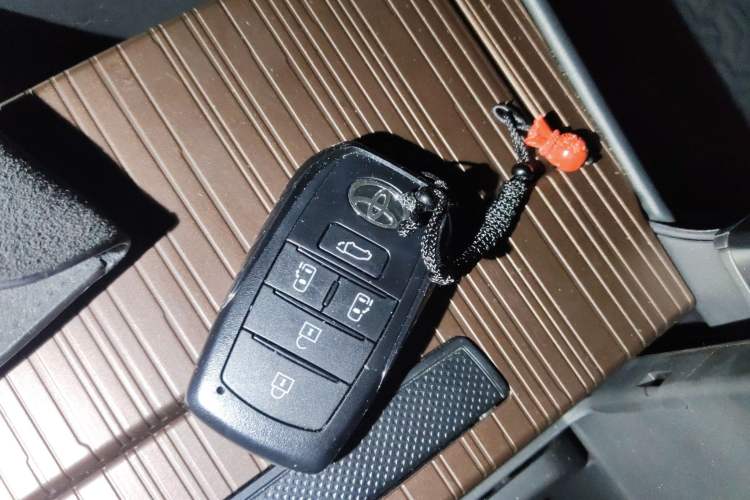 Used Toyota Granvia 2024 2.5L Hybrid Prestige PLUS Four-Wheel Drive Version
