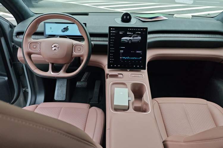 Used Nio EC6 2024 75 kWh
