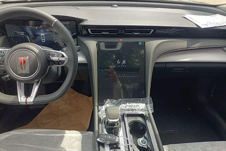Used Hongqi H5 2025 2.0T Automatic Xuan Ying Edition
