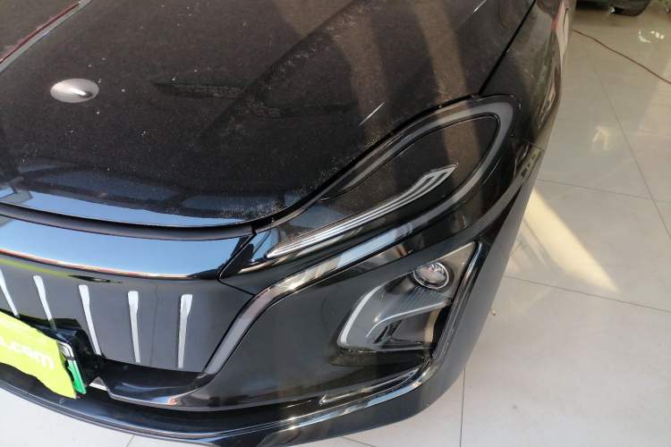 Used Hongqi E-QM5 2022 431 km Charge & Enjoy Edition