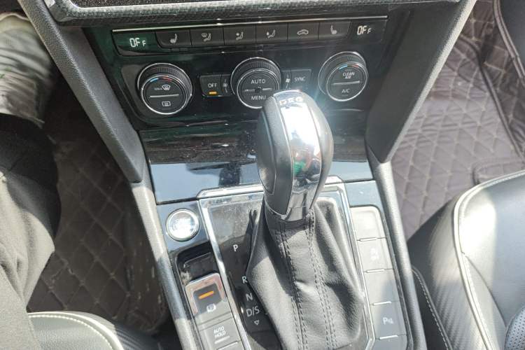 Used Volkswagen Lamando 2019 280TSI DSG Luxury Edition China V Standard Gear Lever