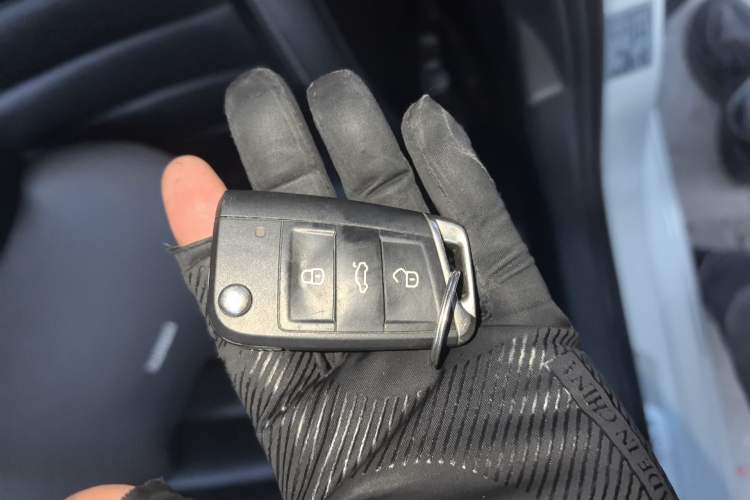 Used Volkswagen Golf 2016 230TSI Automatic Luxury Version Vehicle Key