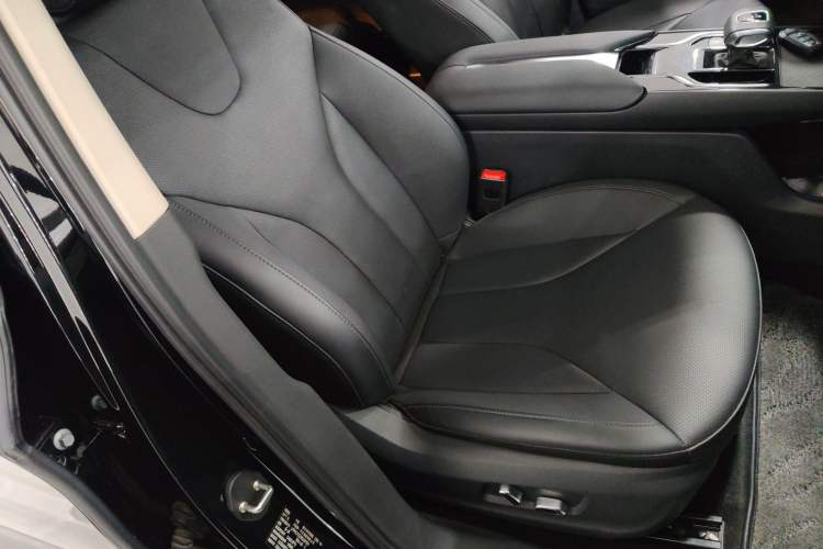 Used Hongqi E-QM5 2023 620km PLUS
