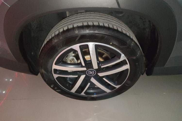 Used BYD Song L DM-i 2025 Intelligent Driving Version 112 km Beyond-Range Type