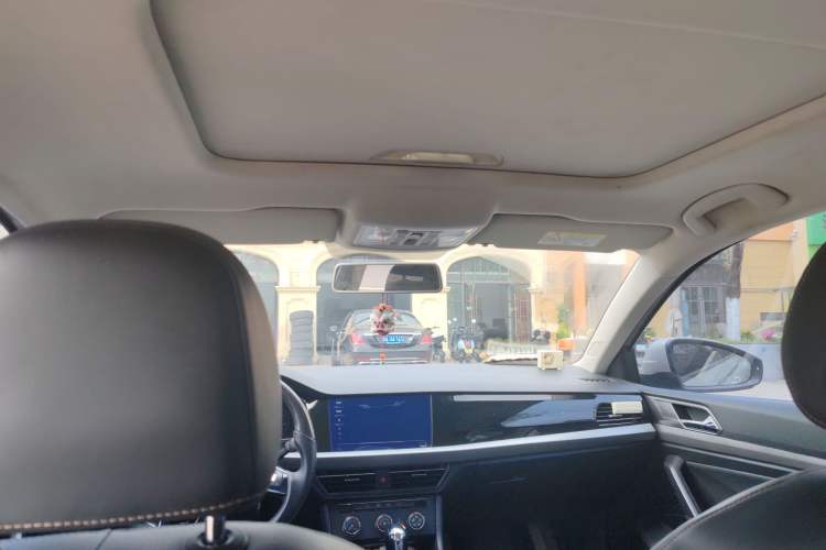 Used Volkswagen Lavida 2019 1.5L Automatic Comfort Edition China VI Standard Headliner