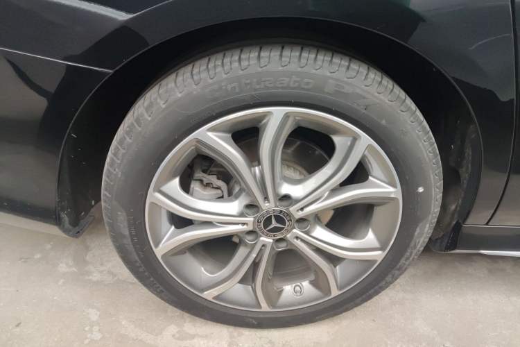 Used Mercedes-Benz E-Class 2021 E 300 L Sporty and Stylish Model
