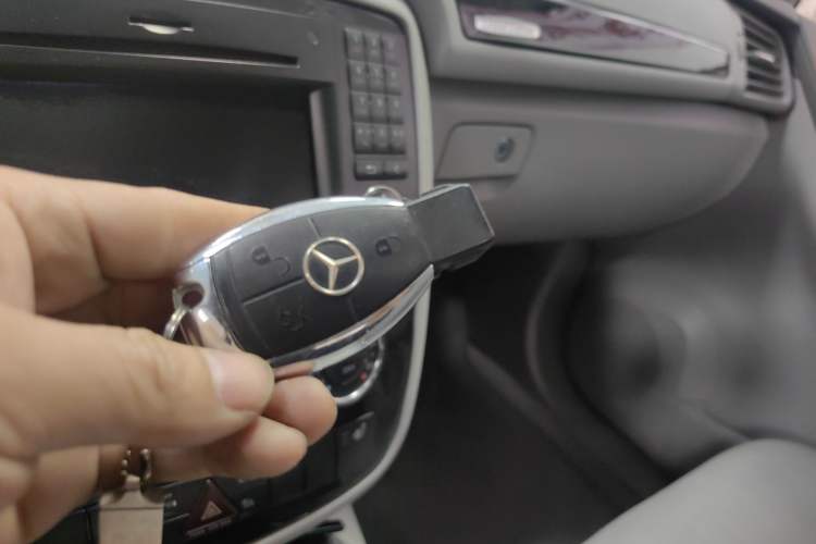 Used Mercedes-Benz R-Class 2010 R 350 L 4MATIC Grand Edition Vehicle Key