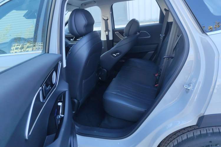 Used Chery Fengyun T9 2024 120 Long-Range Luxury Version 5 Seats Ternary Lithium